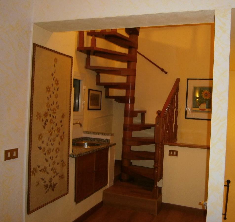 Pietrarosa Apartment 루카 외부 사진